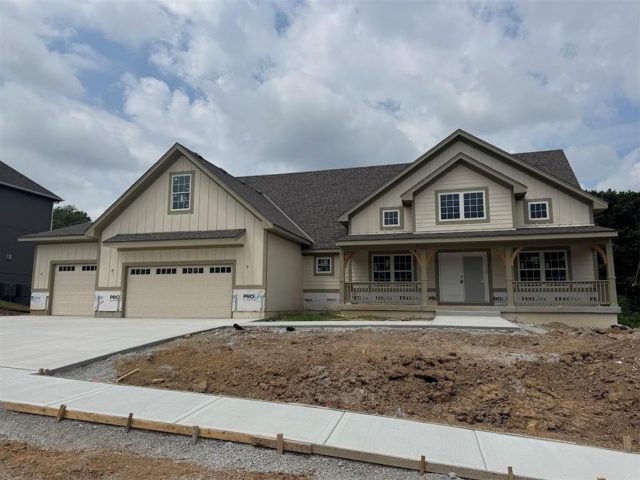 Homes for Sale in Liberty, MO 64068 | 1208  Linden Road
