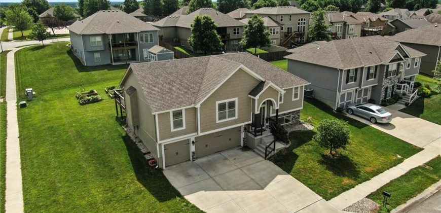 Homes for Sale in Kearney, MO 64060 | 705  Englewood Drive
