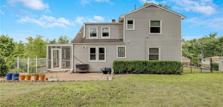 Homes for Sale in Kansas City, MO 64116 | 707 NE Russell Road