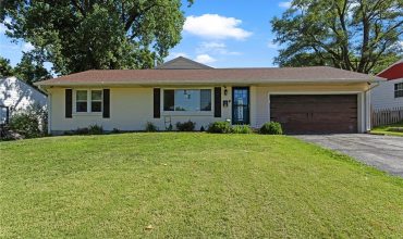 Homes for Sale in Gladstone, MO 64118 | 202 NW 65th Street