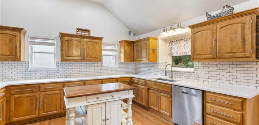 Homes for Sale in Kansas City, MO 64157 | 10744 N Laurel Avenue