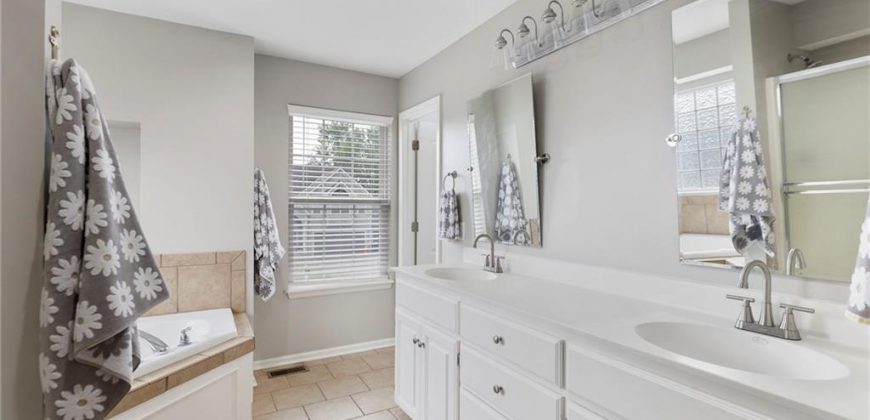 Homes for Sale in Kansas City, MO 64157 | 10744 N Laurel Avenue