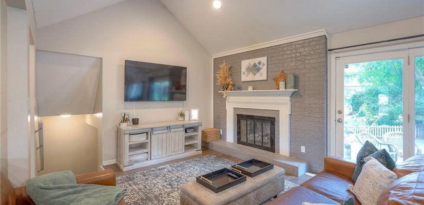 Homes for Sale in Kansas City, MO 64151 | 8113 NW Beaman Drive