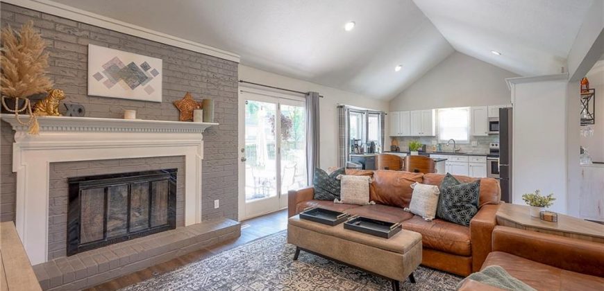 Homes for Sale in Kansas City, MO 64151 | 8113 NW Beaman Drive