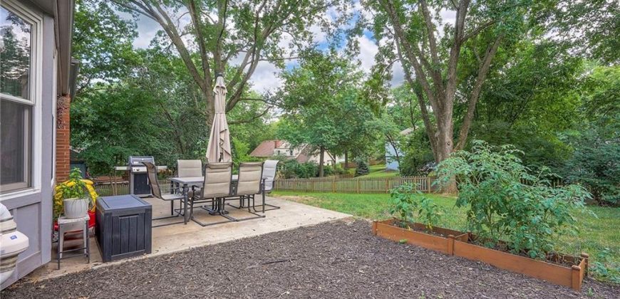 Homes for Sale in Kansas City, MO 64151 | 8113 NW Beaman Drive