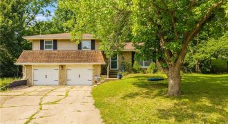 Homes for Sale in Kansas City, MO 64118 | 1621 NE Rosewood Circle