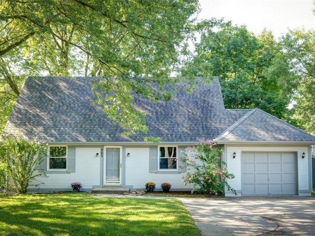 Homes for Sale in Kearney, MO 64060 | 303 E 11th Street