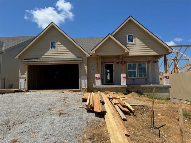 Homes for Sale in Liberty, MO 66085 | 2156  Black Walnut Drive