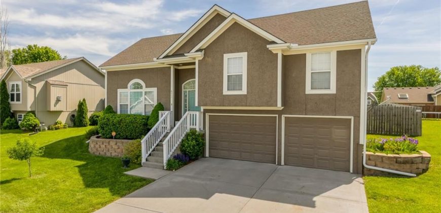 Homes for Sale in Kearney, MO 64060 | 803  Crestridge Drive