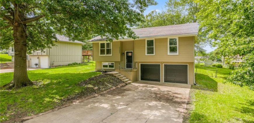 Homes for Sale in Kansas City, MO 64155 | 11004 N Locust Street