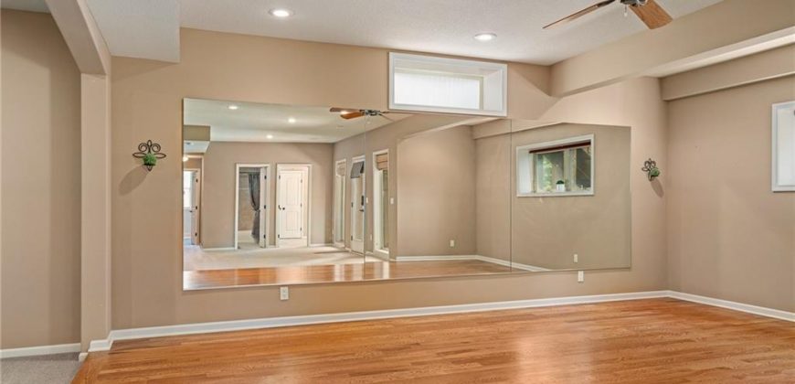 Homes for Sale in Kansas City, MO 64154 | 8752 N Saint Clair Avenue