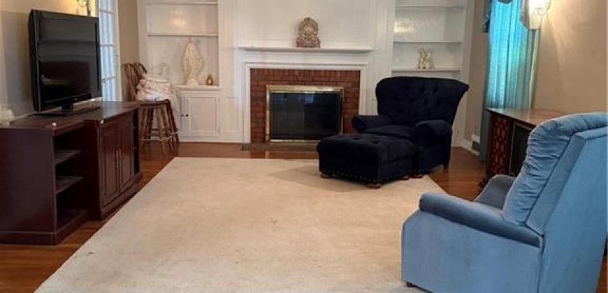 Homes for Sale in Kansas City, MO 64118 | 901 NW 79th Street