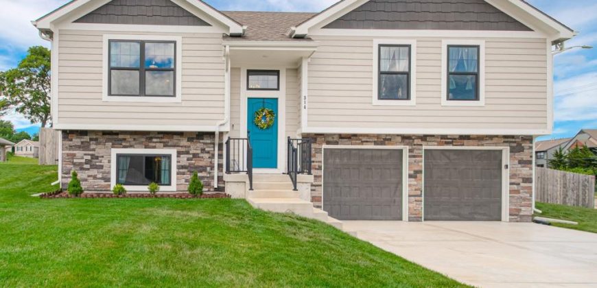 Homes for Sale in Kansas City, MO 64155 | 314 NE 102nd Terrace