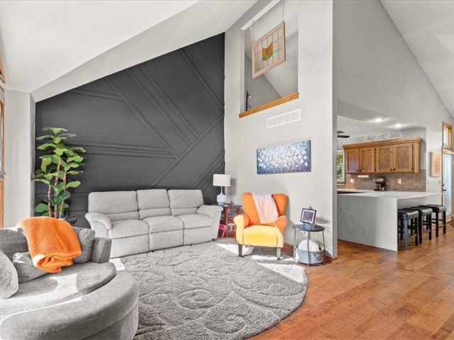 Homes for Sale in Kansas City, MO 64155 | 10320 N Baltimore Avenue
