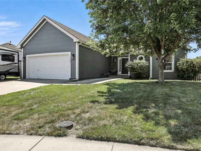 Homes for Sale in Kearney, MO 64060 | 1105  Melody Court