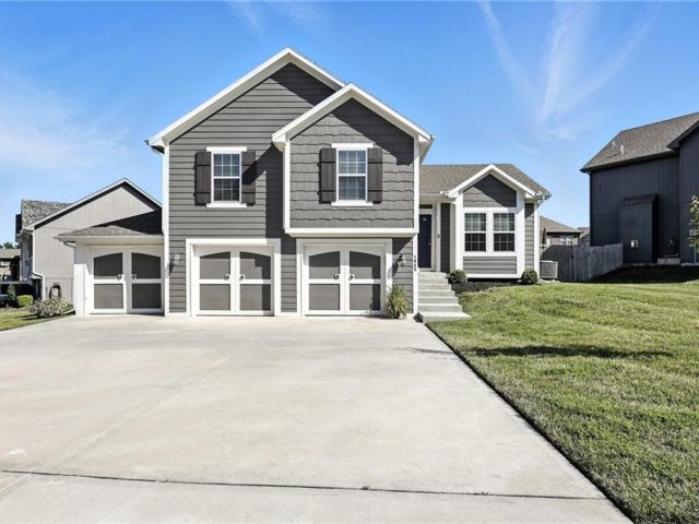Homes for Sale in Kearney, MO 64060 | 1043 E 14th Street