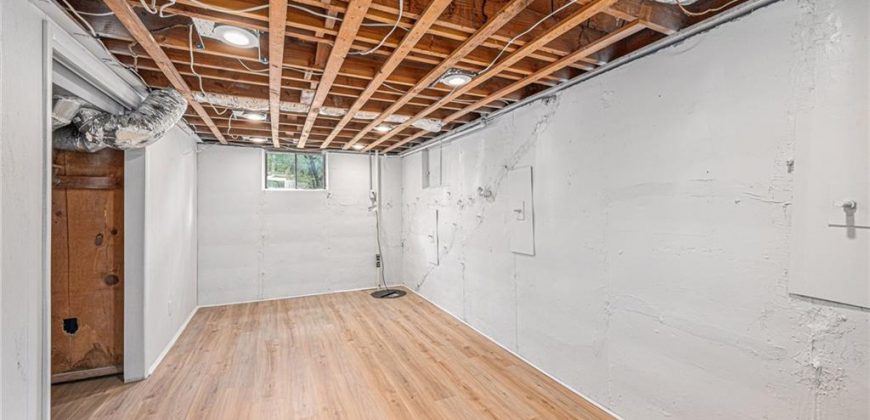 Homes for Sale in Kansas City, MO 64152 | 6925 NW Berkley Street