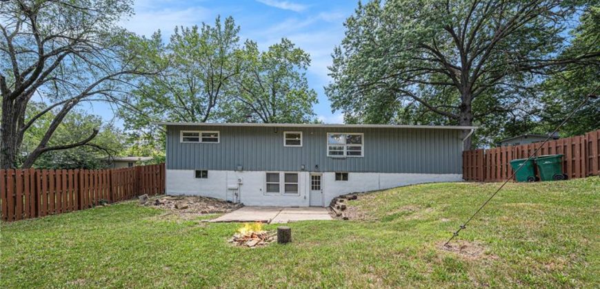 Homes for Sale in Kansas City, MO 64152 | 6925 NW Berkley Street