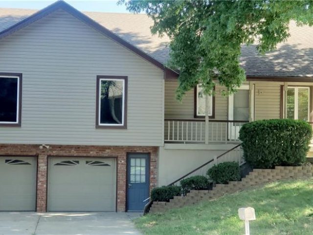Homes for Sale in Liberty, MO 64068 | 1420  Andrea Drive