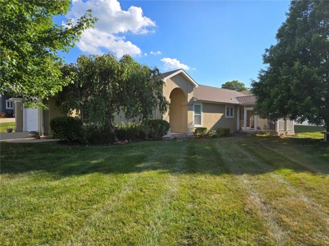 Homes for Sale in Kansas City, MO 64118 | 7801 N Cherry Street