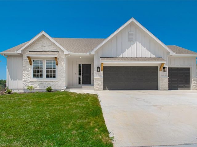 Homes for Sale in Kearney, MO 64060 | 1102  Noah Lane