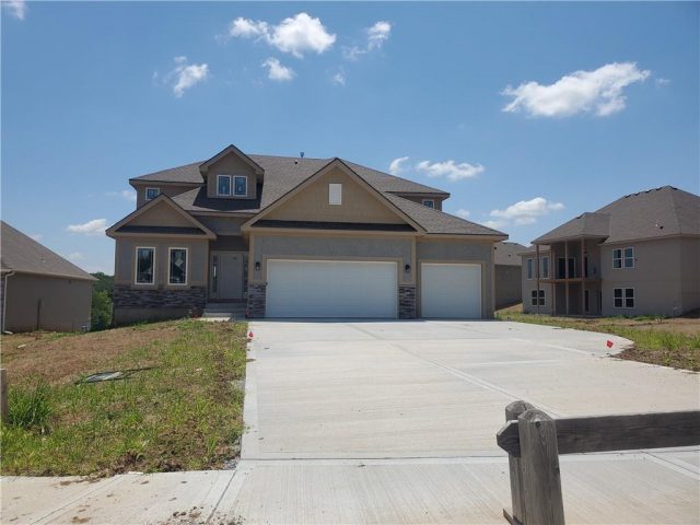 Homes for Sale in Kansas City, MO 64156 | 7005 NE 102nd Court
