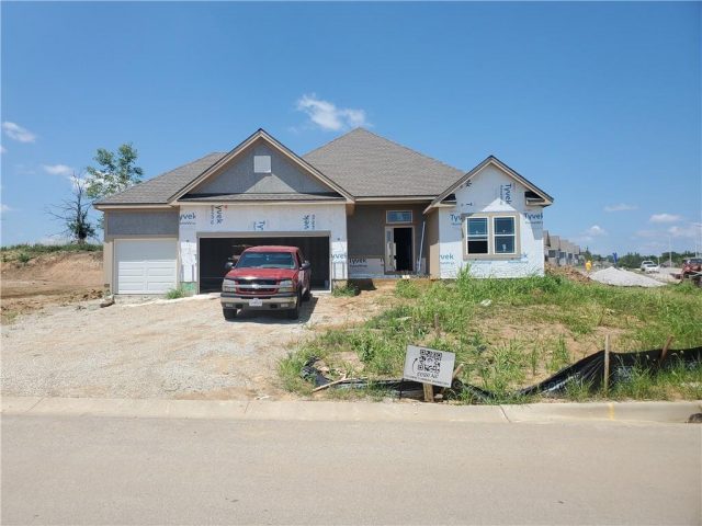 Homes for Sale in Kansas City, MO 64156 | 6938 NE 102nd Street