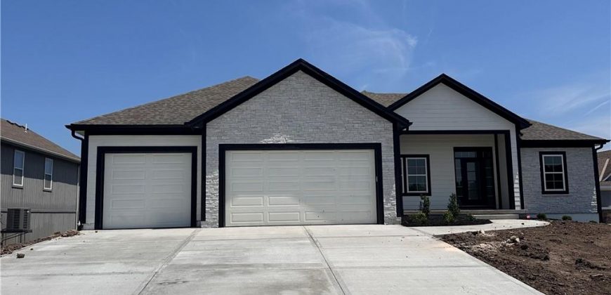 Homes for Sale in Kearney, MO 64060 | 2211  Prairie Creek Drive
