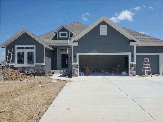 Homes for Sale in Kansas City, MO 64156 | 10205 N Winchester Avenue
