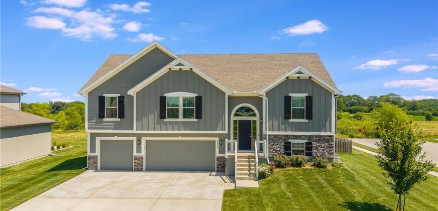 Homes for Sale in Kansas City, MO 64156 | 6020 NE 120th Street