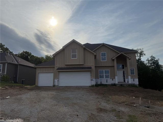 Homes for Sale in Kansas City, MO 64156 | 9015 N Colorado Avenue