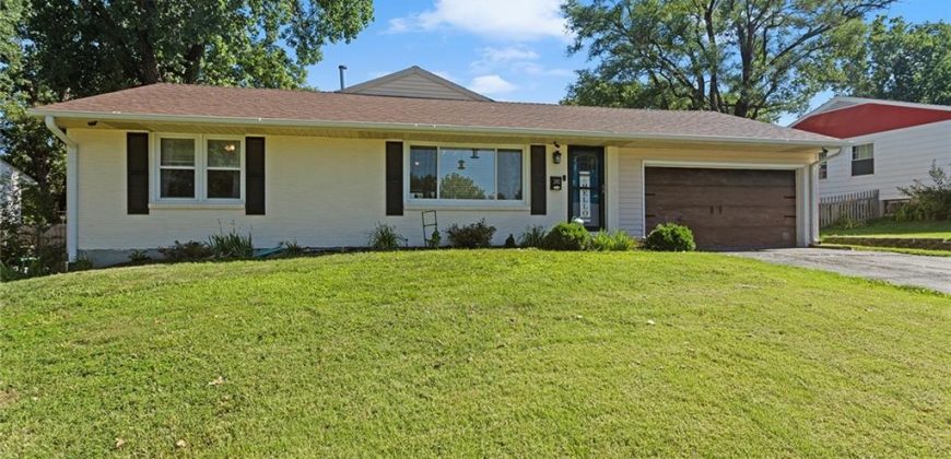 Homes for Sale in Gladstone, MO 64118 | 202 NW 65th Street