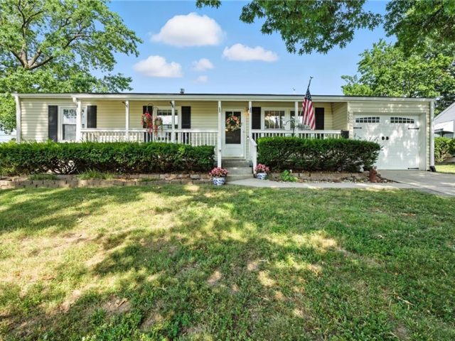 Homes for Sale in Kansas City, MO 64118 | 5530 N Flora Avenue