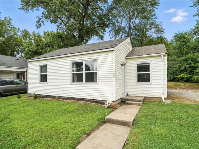 Homes for Sale in Kansas City, MO 64116 | 728 NE 45th Street