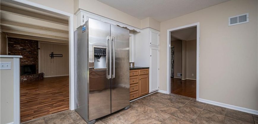 Homes for Sale in Kansas City, MO 64151 | 8005 N London Drive