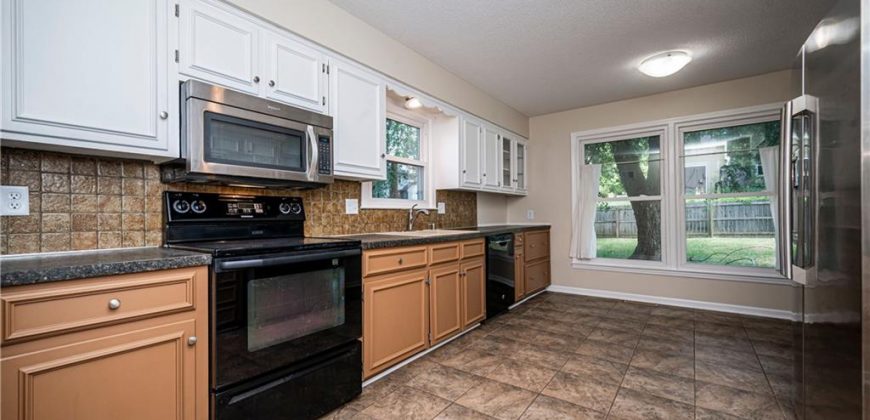 Homes for Sale in Kansas City, MO 64151 | 8005 N London Drive