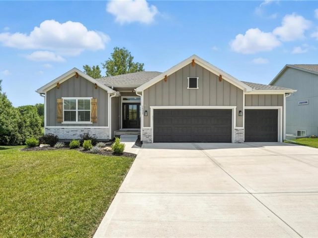 Homes for Sale in Platte City, MO 64079 | 16055 NW 123rd Street