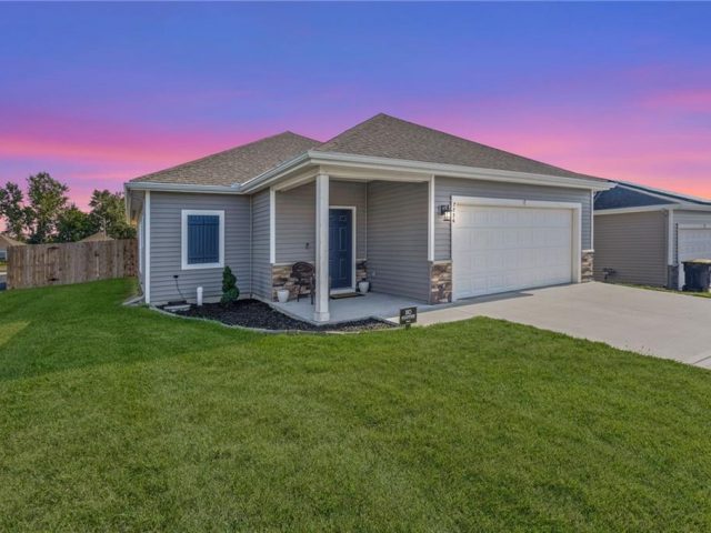 Homes for Sale in Kansas City, MO 64163 | 7736 NW 123rd Terrace