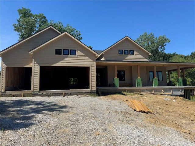 Homes for Sale in Parkville, MO 64152 | 6130 S National Drive