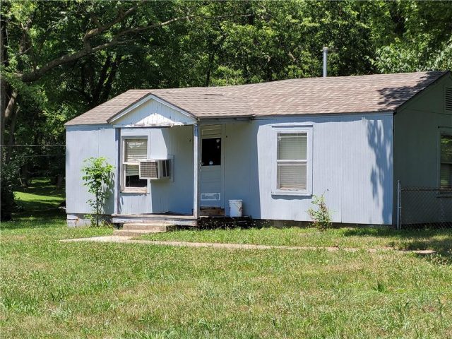Homes for Sale in Kansas City, MO 64119 | 5320 NE 62nd Street