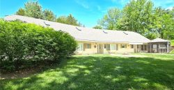 Homes for Sale in Liberty, MO 64068 | 2101  Hillview Road
