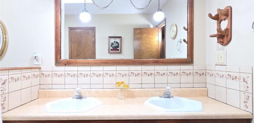 Homes for Sale in Liberty, MO 64068 | 2101  Hillview Road