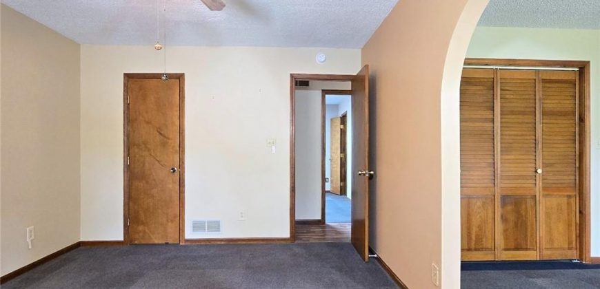 Homes for Sale in Liberty, MO 64068 | 2101  Hillview Road