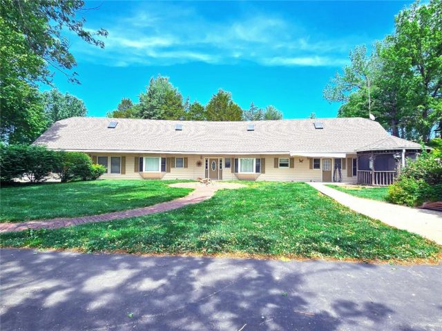 Homes for Sale in Liberty, MO 64068 | 2101  Hillview Road