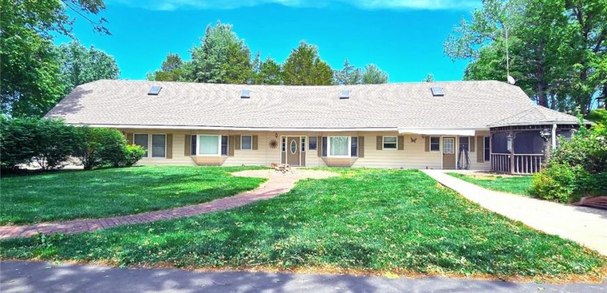 Homes for Sale in Liberty, MO 64068 | 2101  Hillview Road