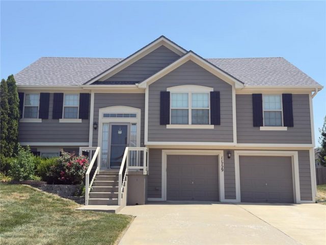 Homes for Sale in Kansas City, MO 64157 | 11729 N Farley Avenue