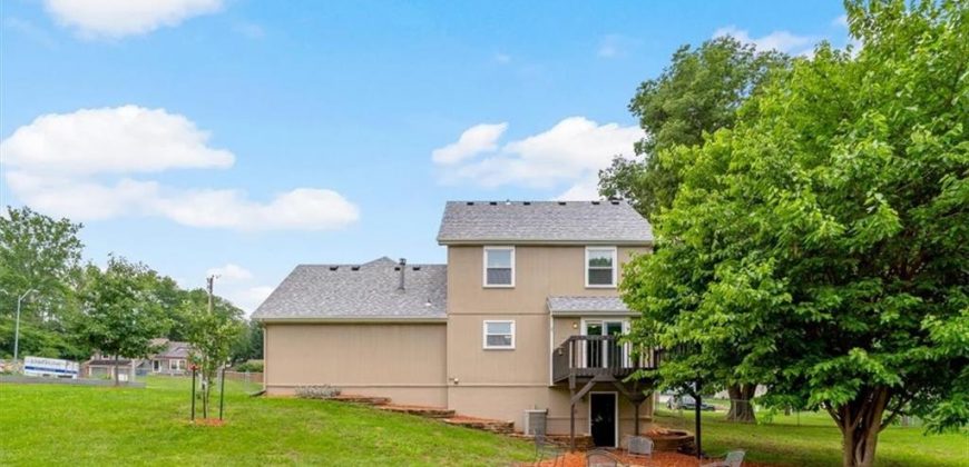 Homes for Sale in Kansas City, MO 64151 | 5521 N Mayview Avenue