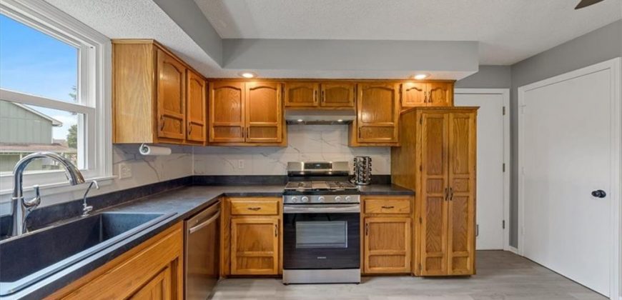 Homes for Sale in Kansas City, MO 64151 | 5521 N Mayview Avenue
