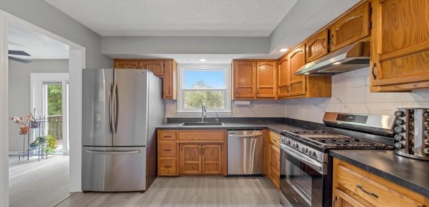 Homes for Sale in Kansas City, MO 64151 | 5521 N Mayview Avenue