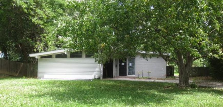 Homes for Sale in Gladstone, MO 64118 | 1206 NE 67th Street